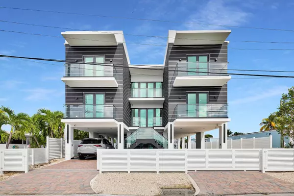 141 Grassy Road, Key Largo, FL 33037