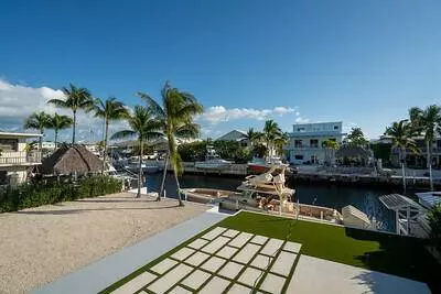392 Laguna Avenue, Key Largo, FL 33037
