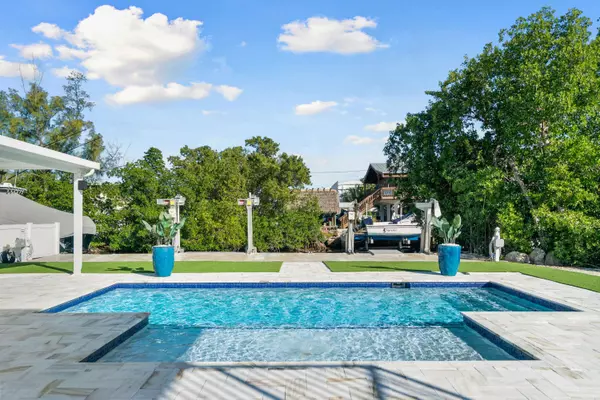 204 La Paloma Road, Key Largo, FL 33037