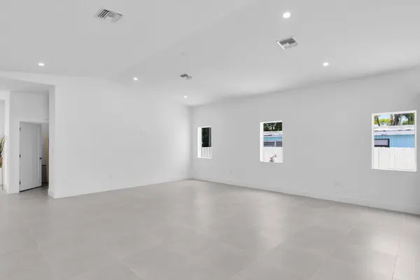 21 Tina PL, Key Largo, FL 33037