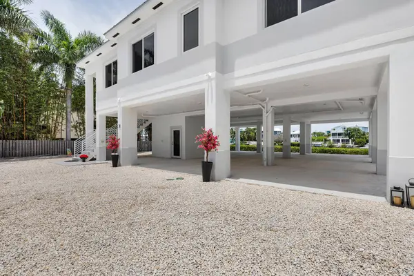 N 38 Bounty LN, Key Largo, FL 33037