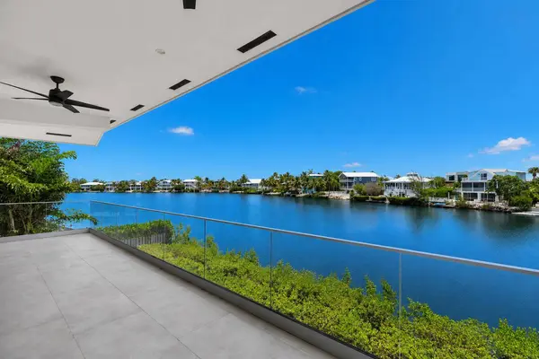N 38 Bounty LN, Key Largo, FL 33037
