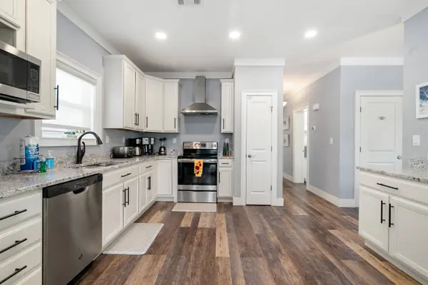 S 211 Anglers DR, Marathon, FL 33050