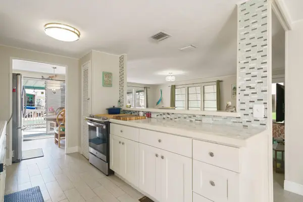 205 Humpty Dumpty Drive, Key Largo, FL 33037
