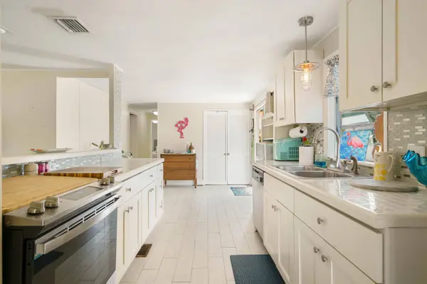 205 Humpty Dumpty Drive, Key Largo, FL 33037