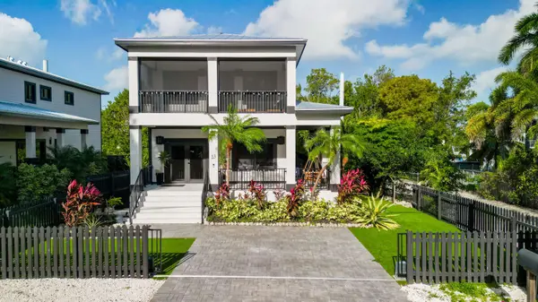 13 Coral WAY