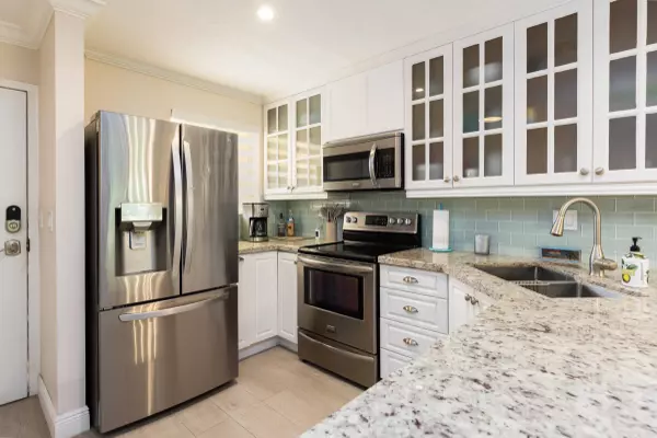 98222 Windward Avenue, Key Largo, FL 33037