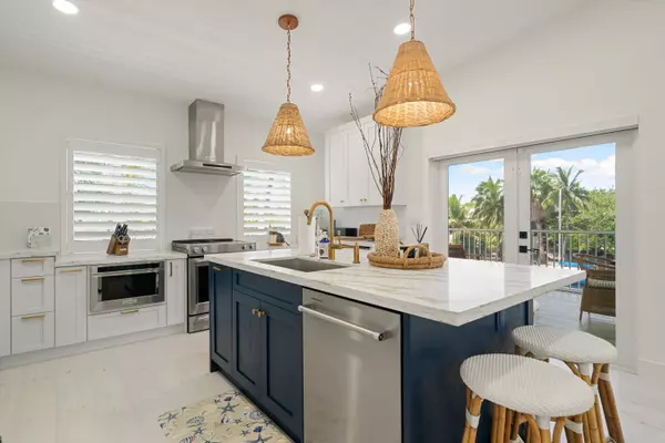 889 Ellen Drive, Key Largo, FL 33037