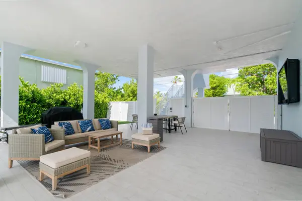 215 Wildwood Circle, Key Largo, FL 33037