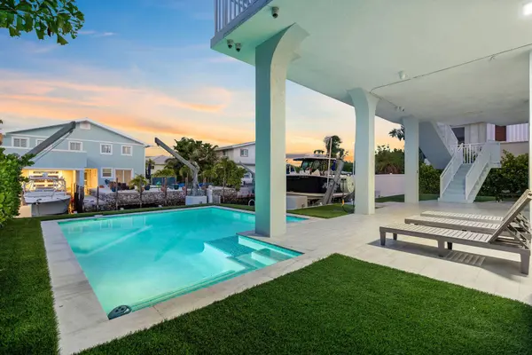 215 Wildwood Circle, Key Largo, FL 33037