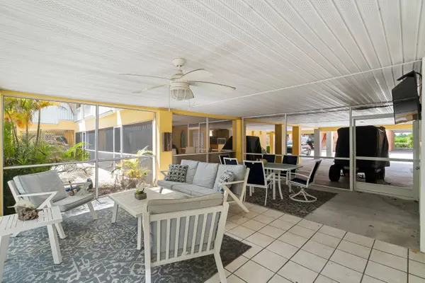 9871 Leeward Avenue, Key Largo, FL 33037