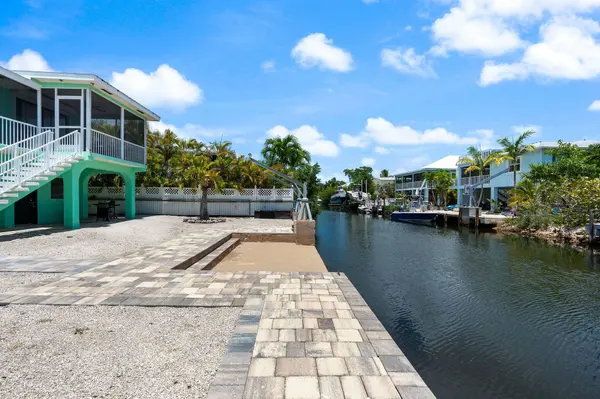 27416 Martinique LN, Ramrod Key, FL 33042