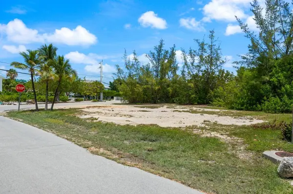 101 Stromboli DR, Plantation Key, FL 33036