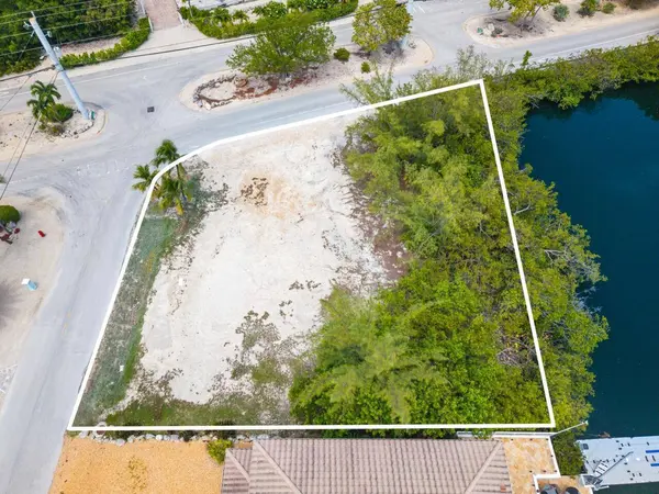 101 Stromboli DR, Plantation Key, FL 33036