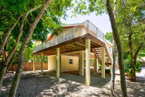 125 S Rolling Hill Road, Plantation Key, FL 33070