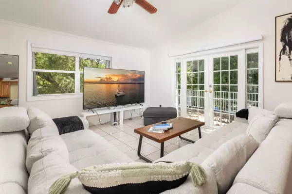 125 S Rolling Hill Road, Plantation Key, FL 33070