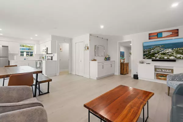 215 Anne Bonny Drive, Key Largo, FL 33037