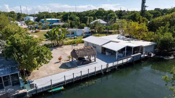 215 Anne Bonny Drive, Key Largo, FL 33037