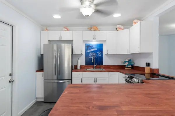 4 Tina Place, Key Largo, FL 33037
