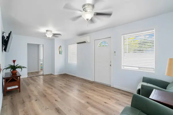 4 Tina Place, Key Largo, FL 33037