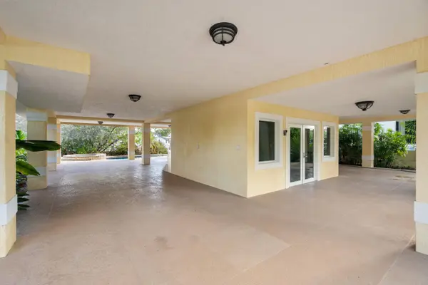 52 Andros RD, Key Largo, FL 33037