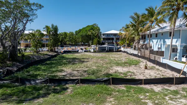483 Bahia AVE, Key Largo, FL 33037