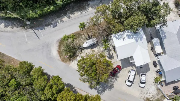 102 Harry Harris DR, Key Largo, FL 33070