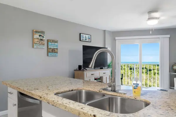 500 Burton DR, Key Largo, FL 33070