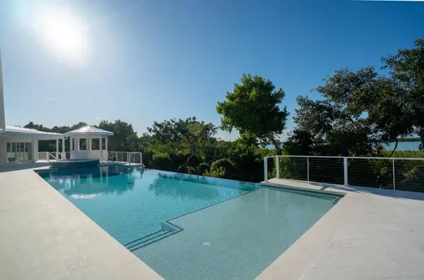 81486 Overseas HWY, Upper Matecumbe Key Islamorada, FL 33036