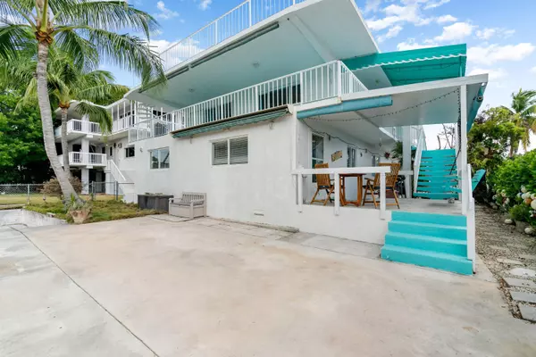 1210 Cactus Street, Key Largo, FL 33037