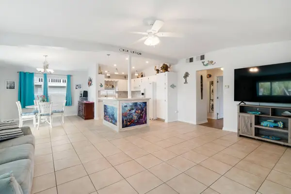 1210 Cactus ST, Key Largo, FL 33037