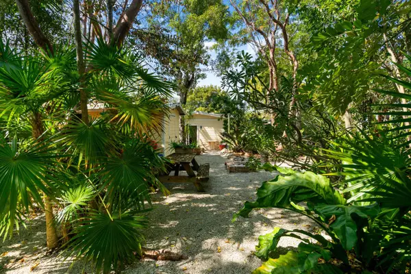 13 Pirates DR, Key Largo, FL 33037