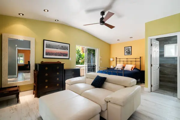 13 Pirates DR, Key Largo, FL 33037
