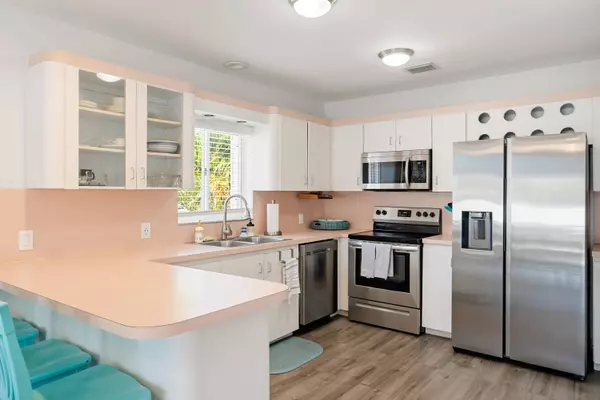 81 Marina Avenue, Key Largo, FL 33037