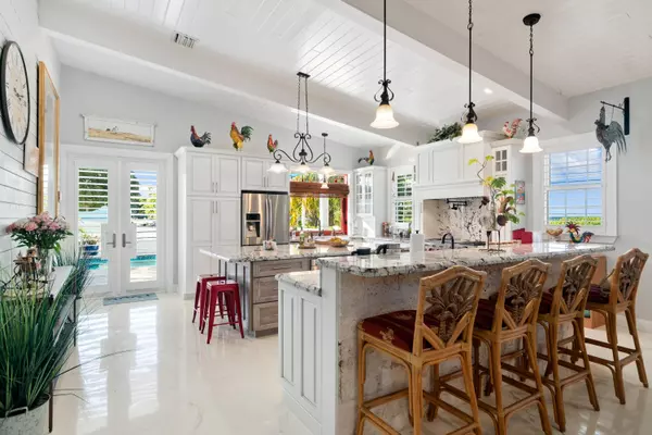 65 Tarpon Avenue, Key Largo, FL 33037