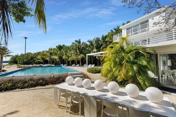 98701 Overseas Highway, Key Largo, FL 33037