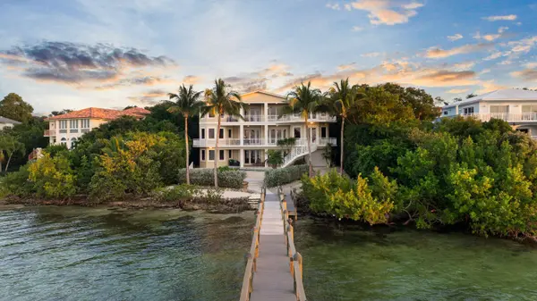 104 Coastal DR, Key Largo, FL 33037