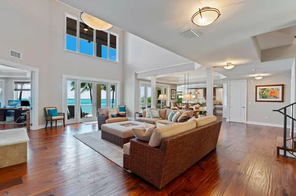 104 Coastal DR, Key Largo, FL 33037