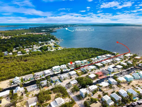 S 44 Blackwater LN, Key Largo, FL 33037