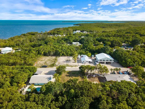 23 Palm DR, Key Largo, FL 33037