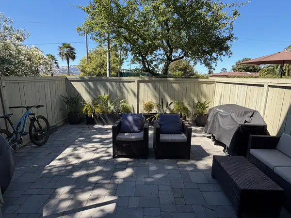 12 Bermuda Harbor Blvd, Novato, CA 94949-5330