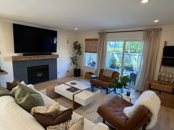 12 Bermuda Harbor Blvd, Novato, CA 94949-5330