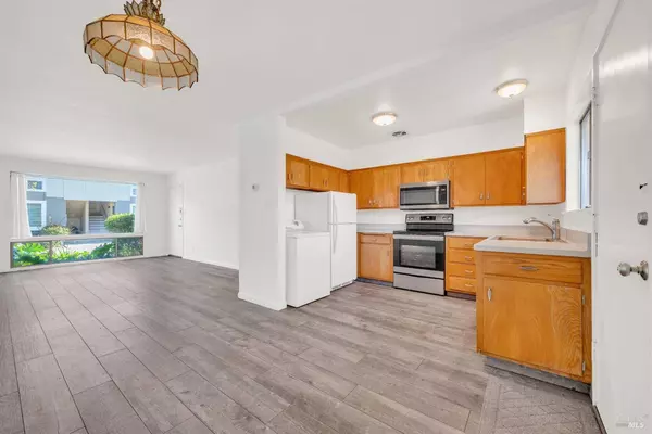 1008 Los Gamos RD F, San Rafael, CA 94903