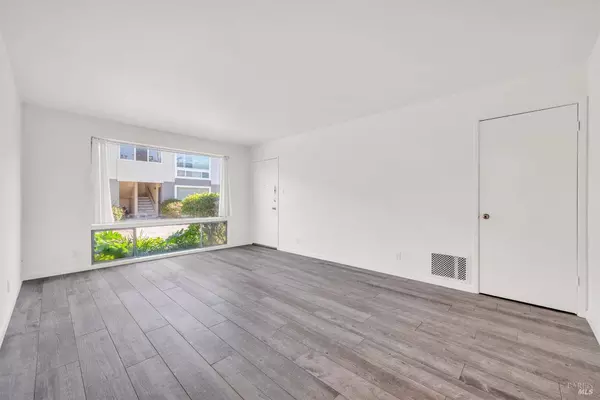 1008 Los Gamos RD F, San Rafael, CA 94903