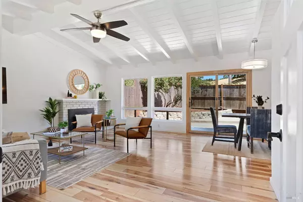 24 Grande VIS, Novato, CA 94947