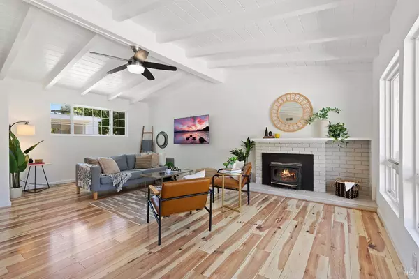 24 Grande VIS, Novato, CA 94947