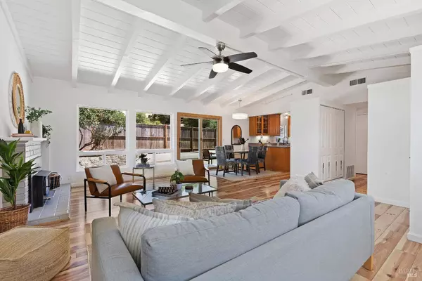 24 Grande VIS, Novato, CA 94947