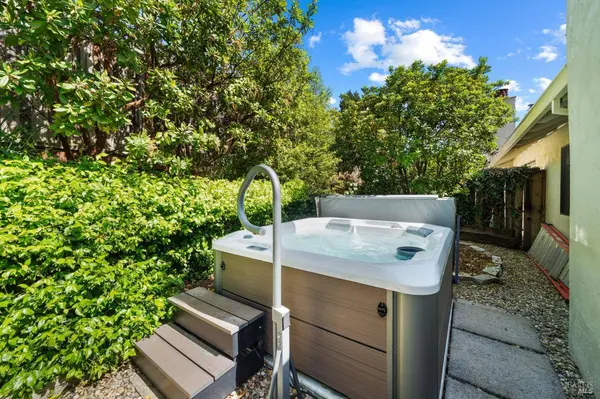 465 San Marin DR, Novato, CA 94945