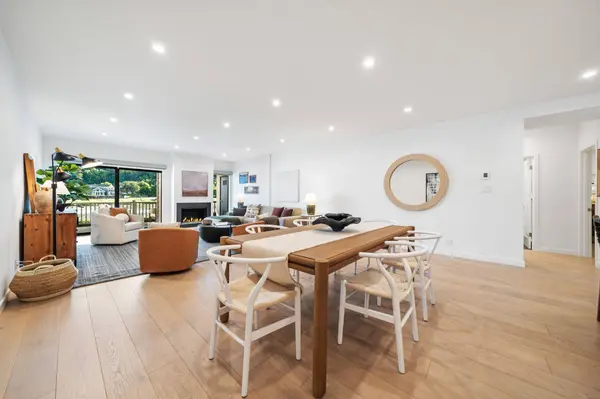 1131 S Eliseo Dr, Greenbrae, CA 94904-2021