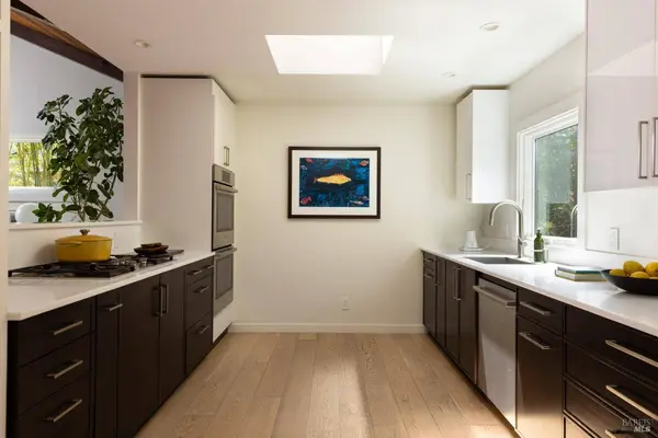 160 Montego Ky, Novato, CA 94949-5352